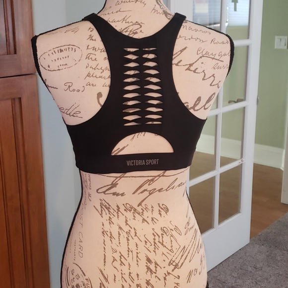 VS Sport Bra - Picture 2 of 2